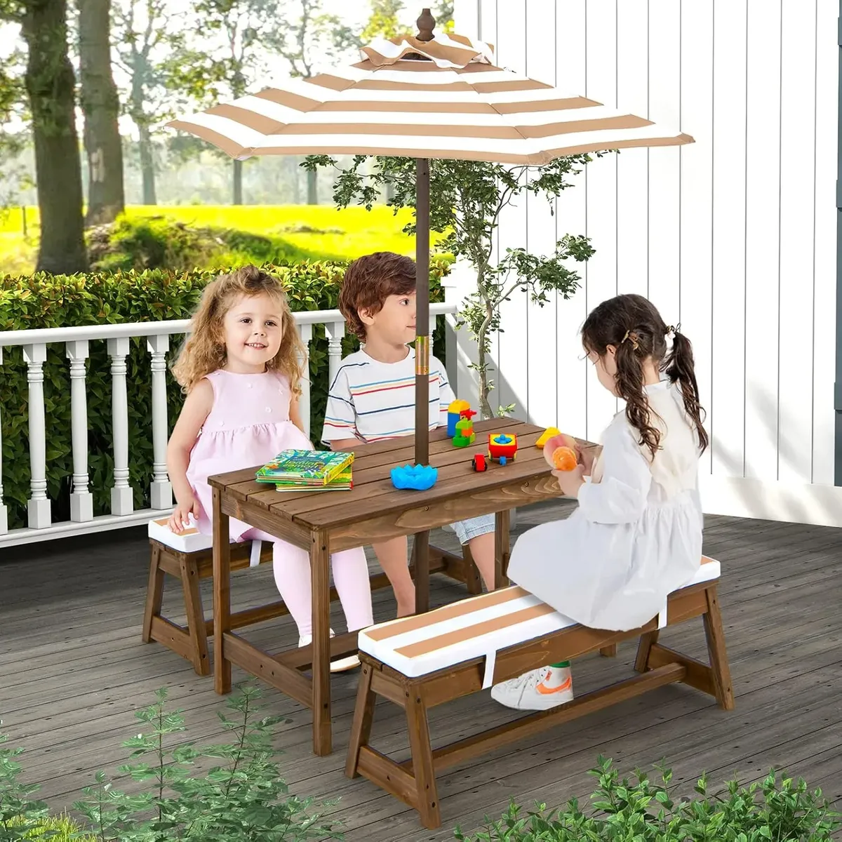 Otra vista de Mesa de Picnic Infantil con Sombrilla